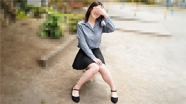 10musume 100923_01 午休搭讪治愈系苗条OL女神，当场激情开干！