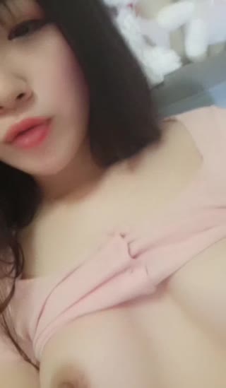 2018 极品美女小野模丫头宾馆大尺度私拍阴毛浓密